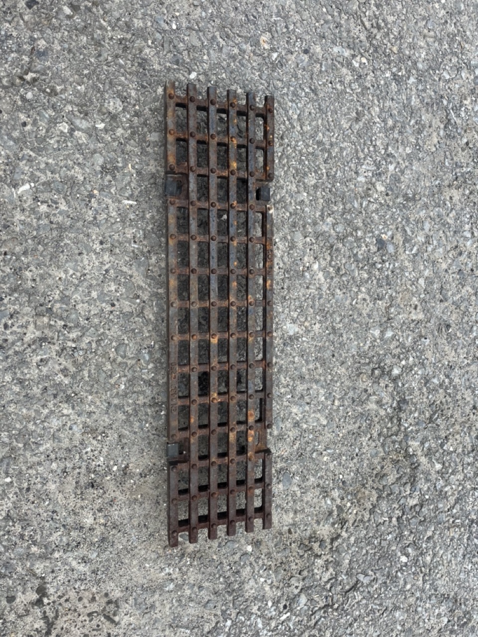 Grille fonte pour caniveau NW100